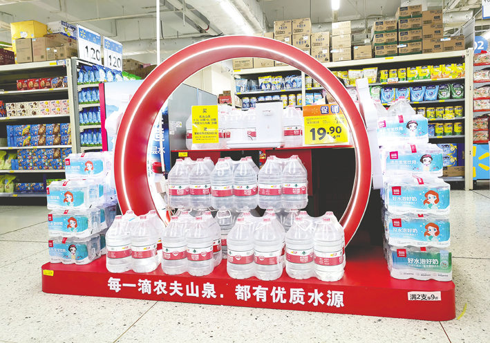 农夫大战怡宝，抢到更多蛋糕的却是宗馥莉！
