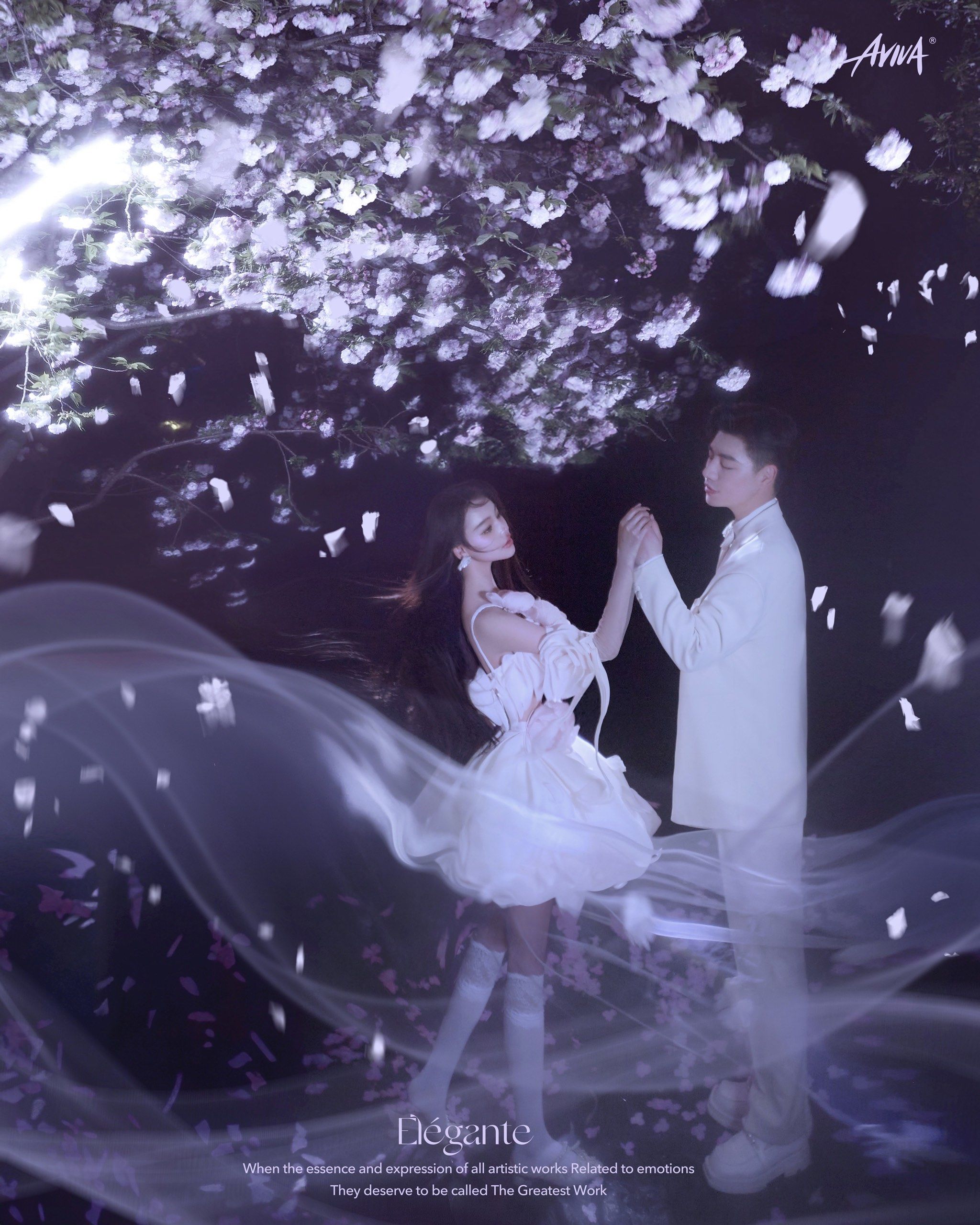 动漫情侣婚纱照梦幻图(动漫情侣婚纱头像一对两张)